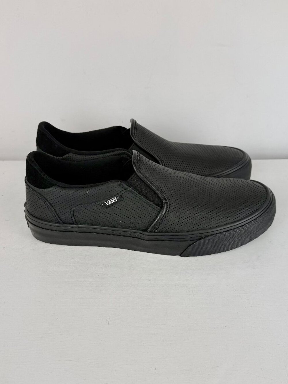 Women's 9 - Vans Asher Deluxe Leather Comfort Slip-On Sneaker - Black